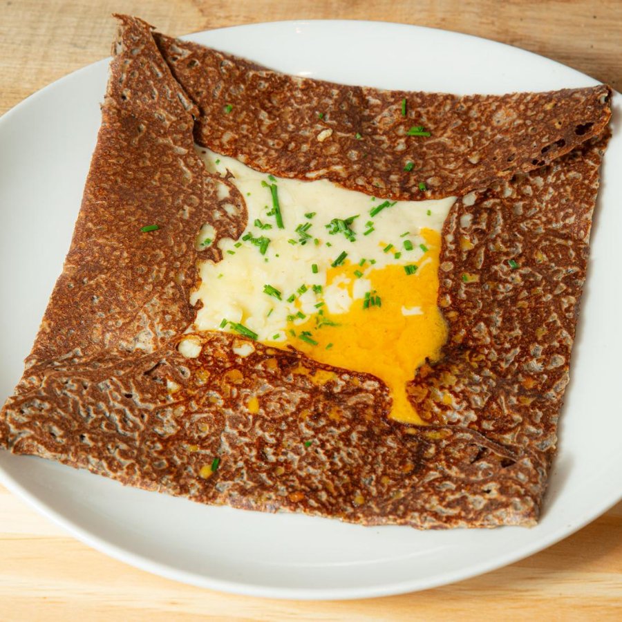 Galette complète œuf La Crêperie Française